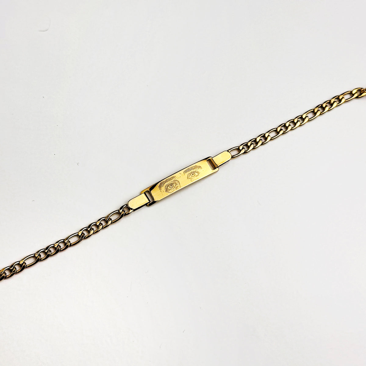 Pulseira Dourada Olhar Personalizada